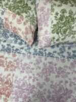Pastel Rose Garden - Complete bedsheet